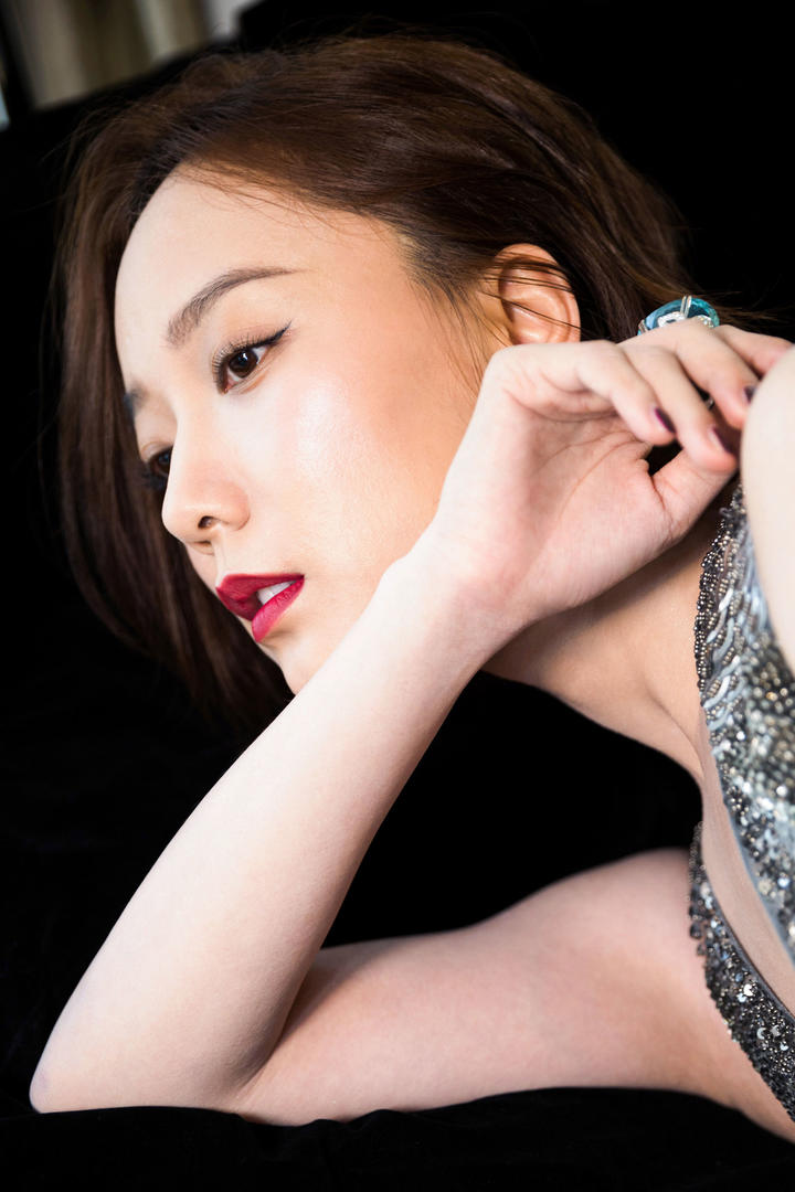 中国漂亮明星王珞丹艺术照