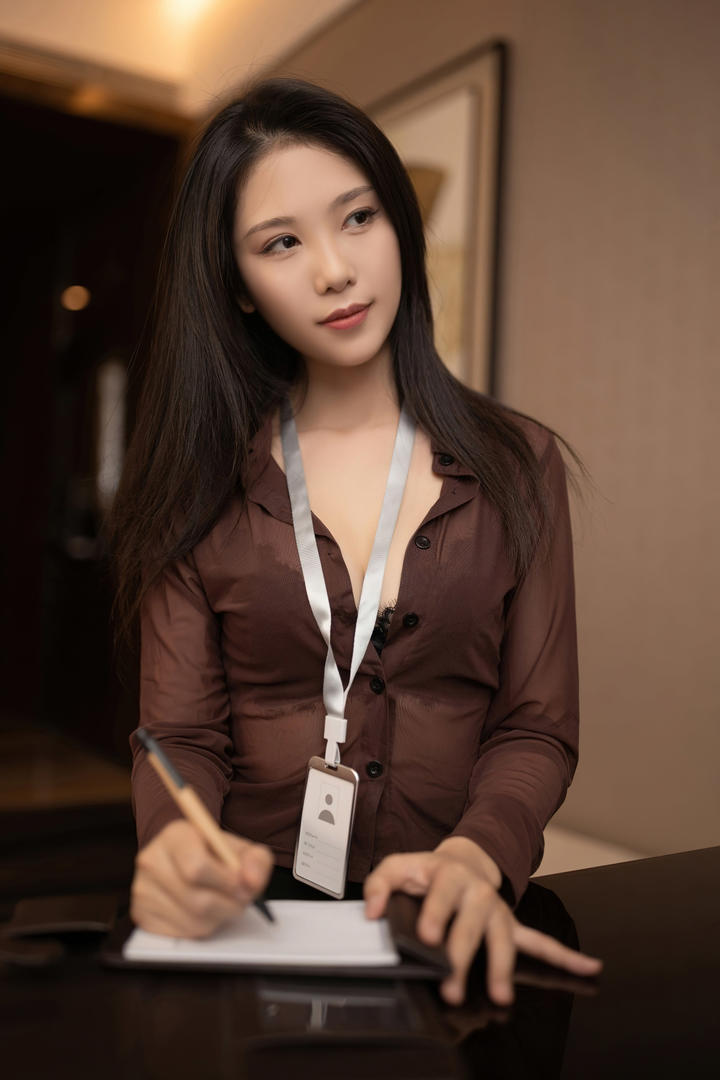 做笔记的极品性感女秘书利世精品写真套图