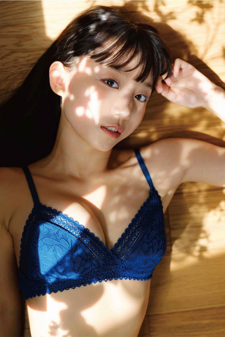 日本年轻性感AV女优高清无码人体艺术照片