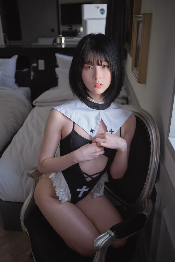 日韩精品国产一区二区在线看短发美女护士大尺度写真图片