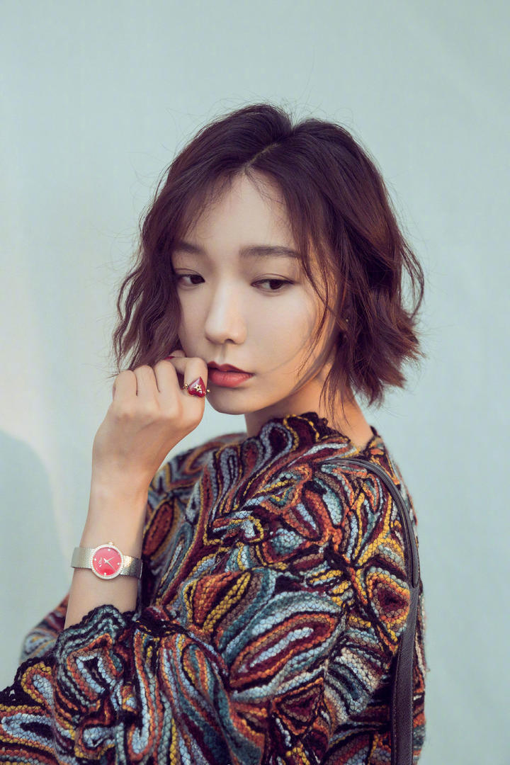 美女明星王珞丹忧郁写真图片