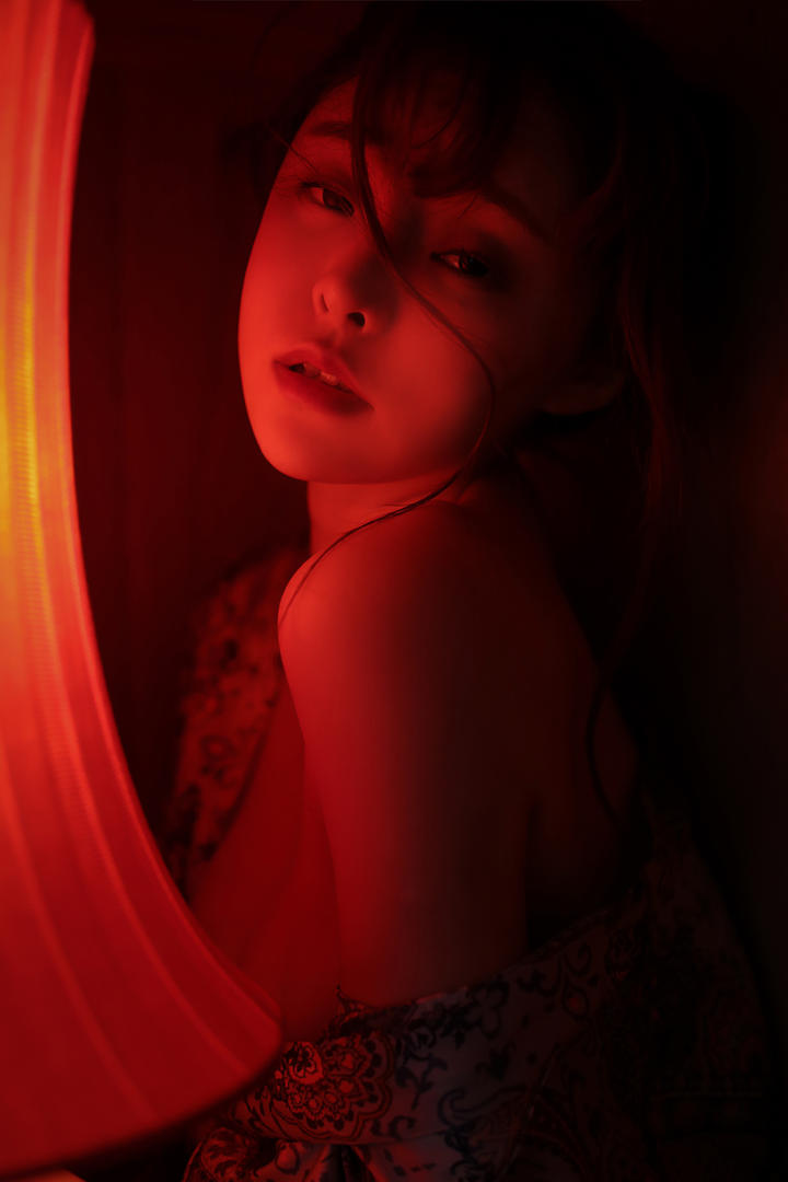 性感诱人的极品大胸美女写真