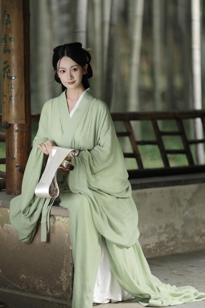 清纯素雅古装美女艺术照图片