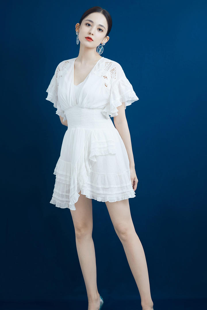 极品长腿美女明星古力娜扎图片