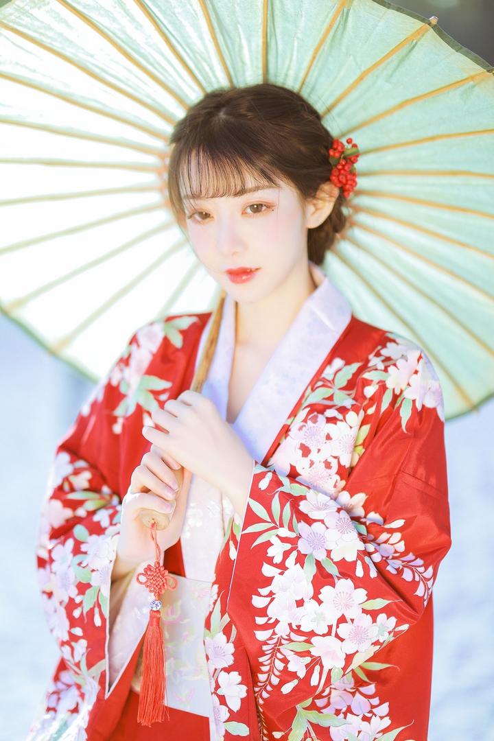 唯美清纯和服美女人像艺术写真图片