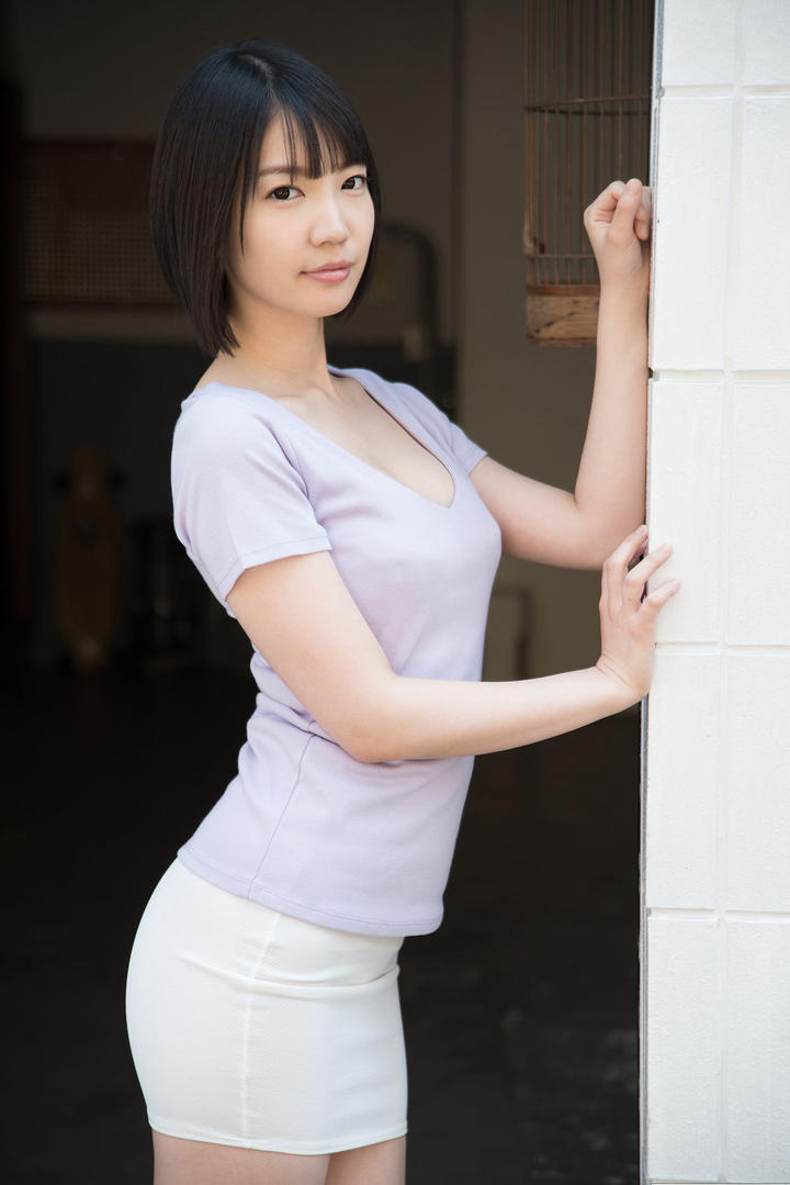 凹凸有致的日本性感美女图片