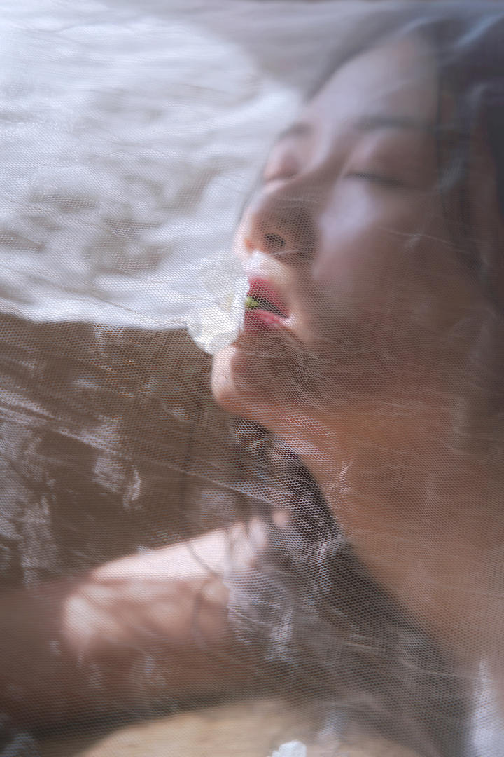 甜美女生朦胧美写真