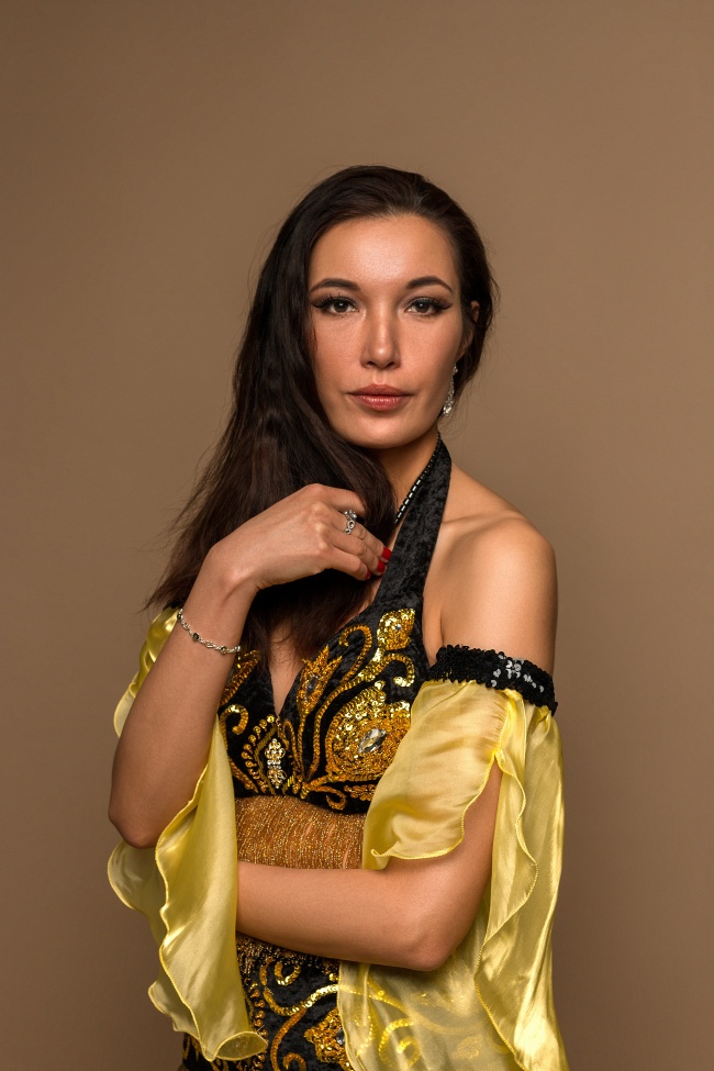 亚洲轻熟性感美女图片