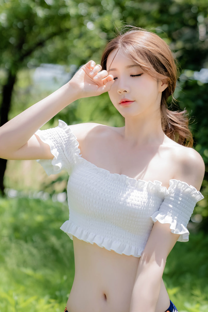 高清极品身材的韩国美女模特柳京图片