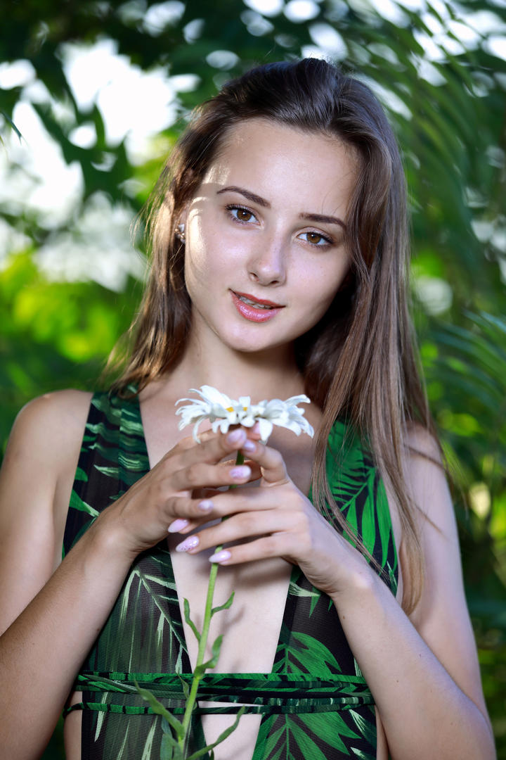 欧美泳装美女大图