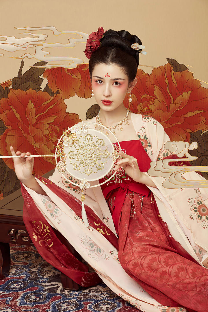 哈尼克孜飞天女神艺术照