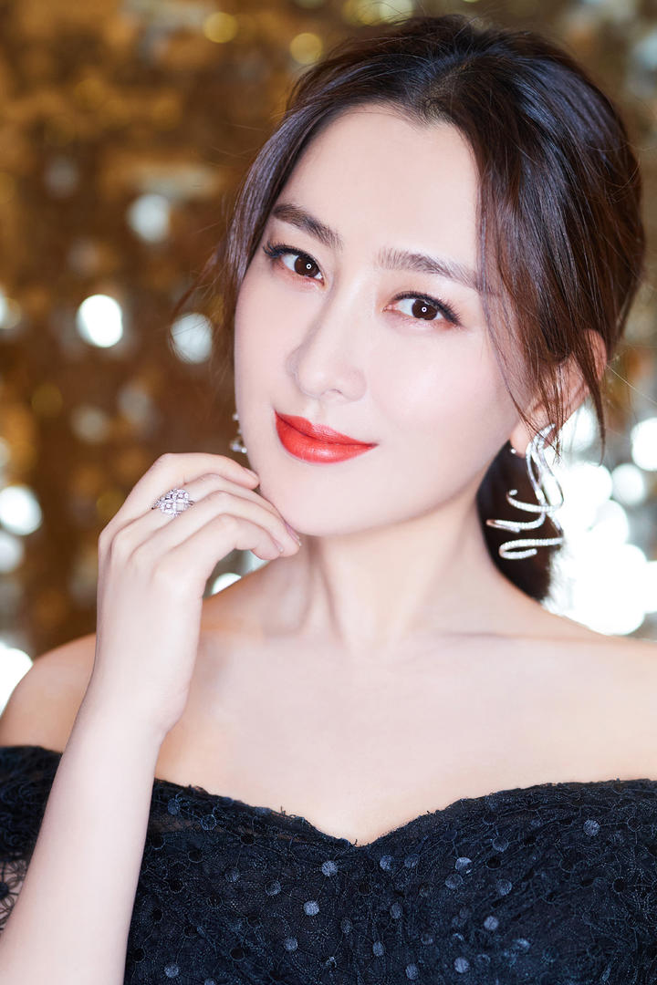 性感漂亮的中国美女明星马苏写真图片