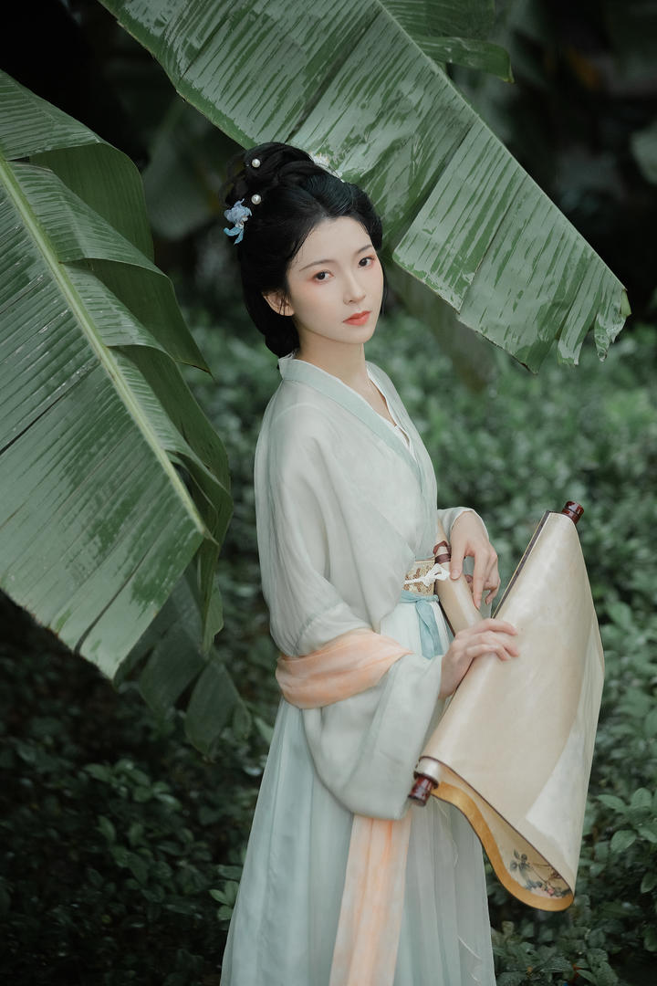 克拉女神汉服古装美女艺术写真套图免费下载