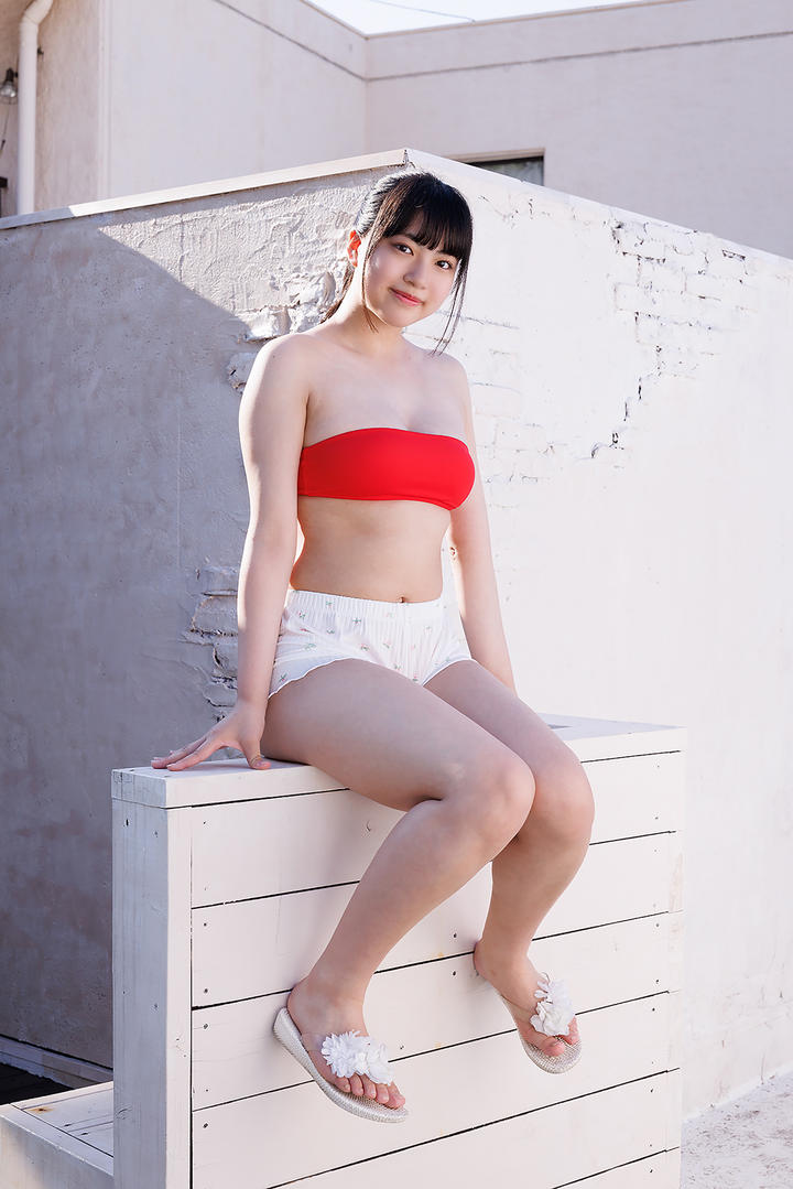 日韩精品AV女优专区丰满美女套图