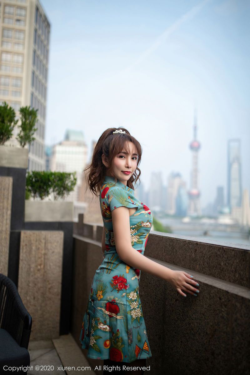 秀人网美女模特陶喜乐_lele韵味旗袍黑丝魅惑系列杭州旅拍