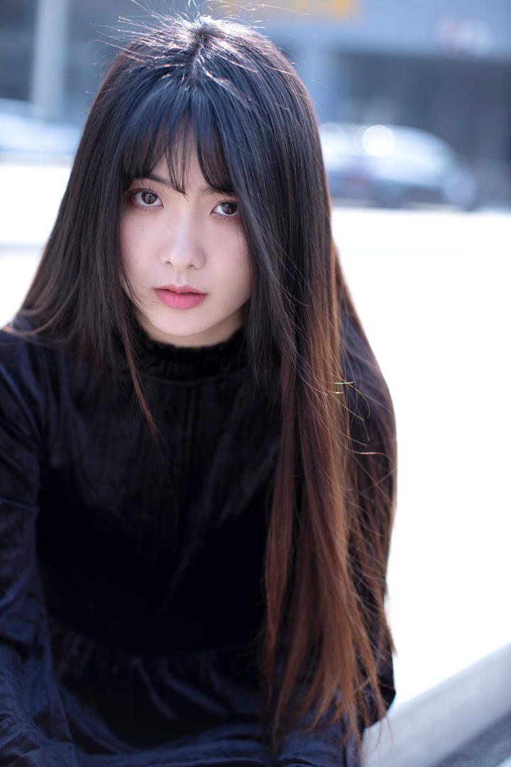 长发飘飘清纯美女头像摄影高清套图