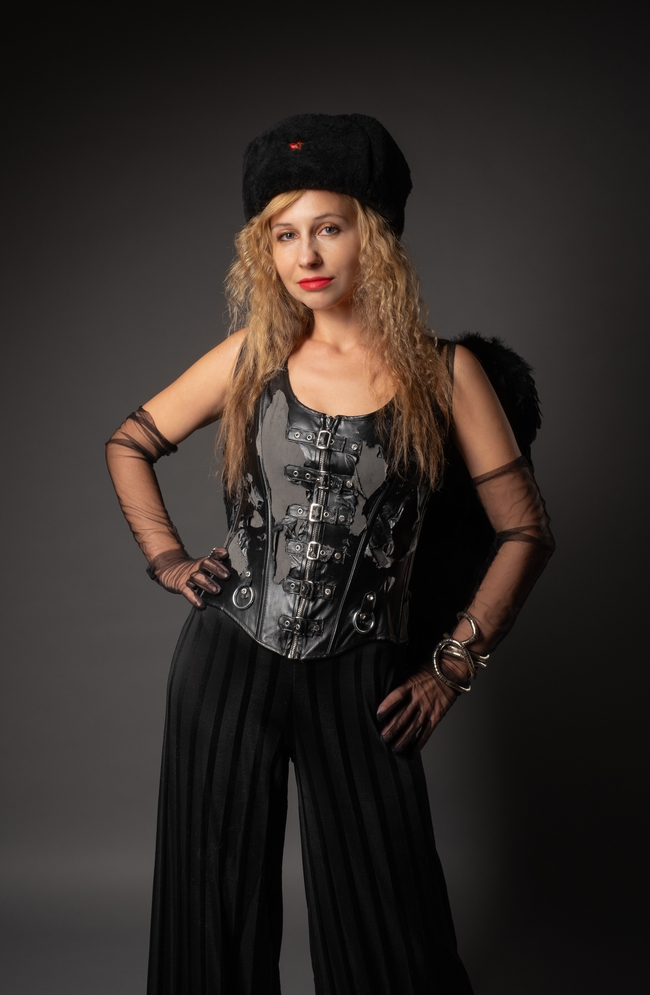 黑色天使角色扮演美女写真艺术摄影