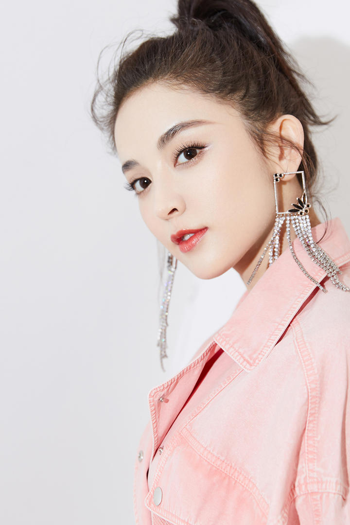 清纯美女明星古力娜扎图片