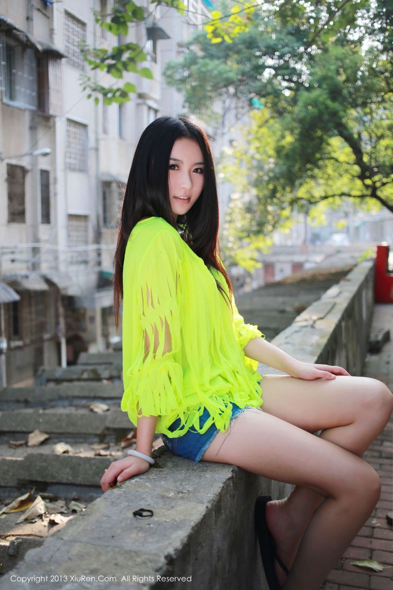 秀人网性感美女模特嘉依MOON丝袜美腿内衣诱惑私房美图