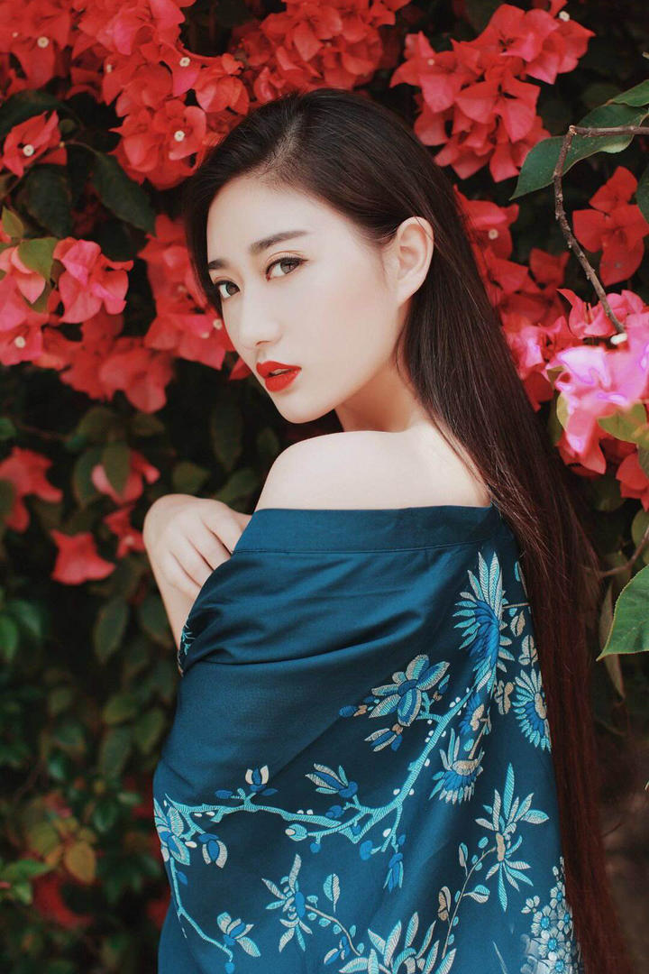 古典气质美女图片