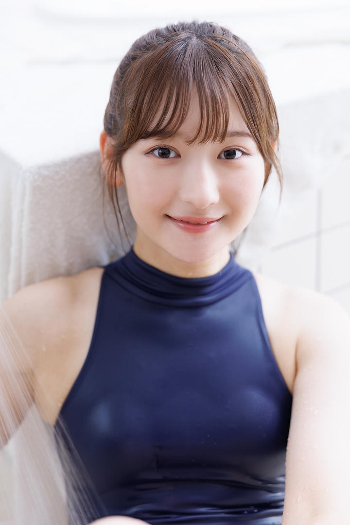 日本美女紧身泳衣比基尼女装人体摄影写真图片