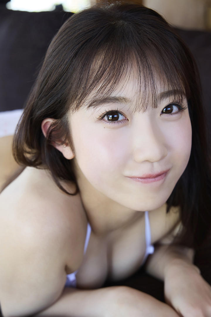 日本极品大眼睛美女高清无码特写图片