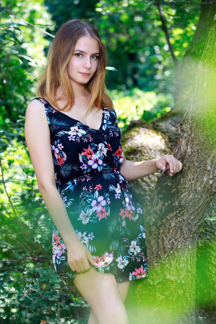 高清欧美专区美女模特户外摄影写真图片