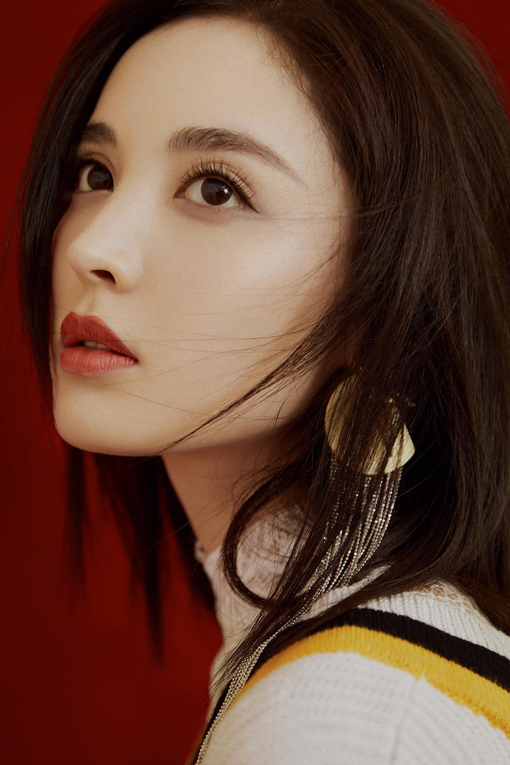 超清气质美女古力娜扎特写图片