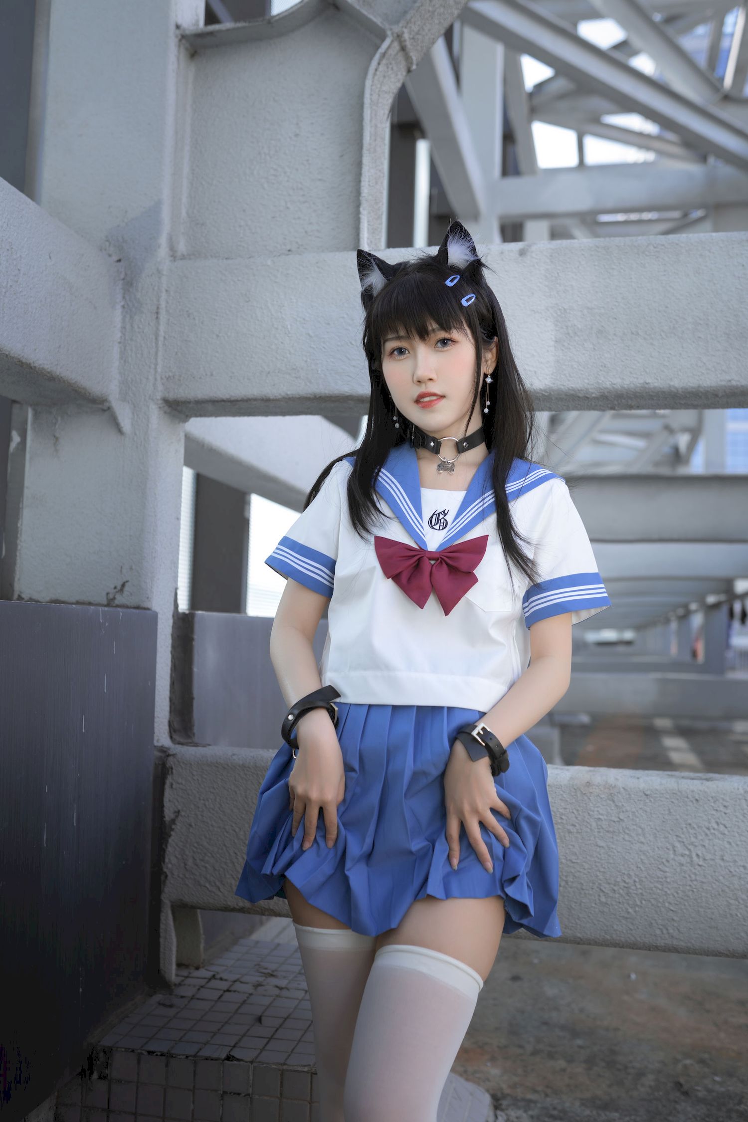 猫女郎不呆猫白丝JK制服天台小野猫主题写真