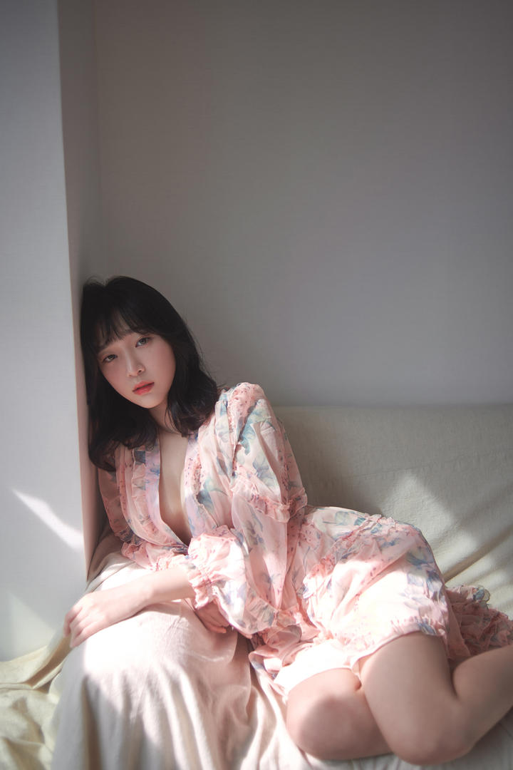 韩国粉色睡衣美女私密生活照流出