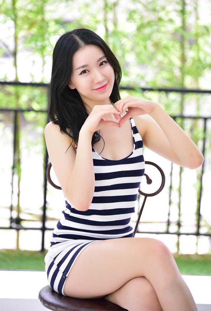 4K高清国外韩国女主播闵静高清写真套图