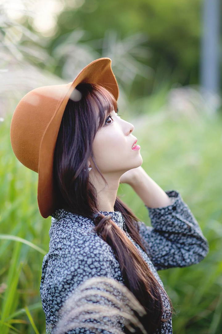 韩国美女明星李恩慧侧脸图片