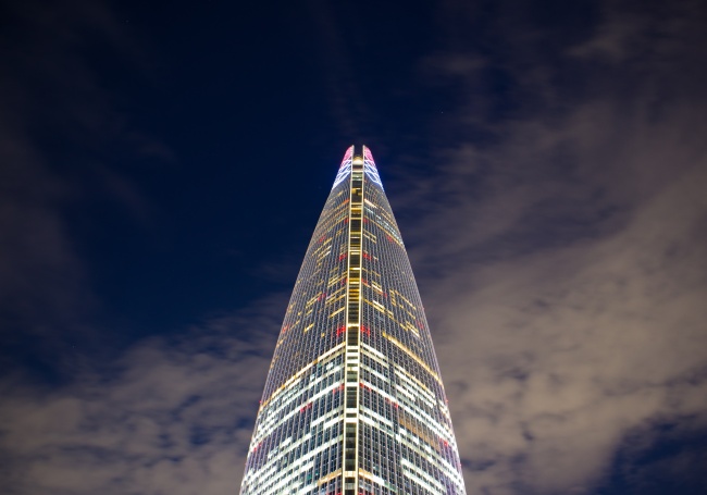 汉城乐天塔夜景图片