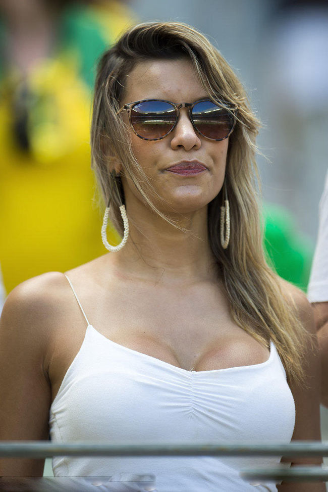 盘点世界杯的傲人身材的女球迷们