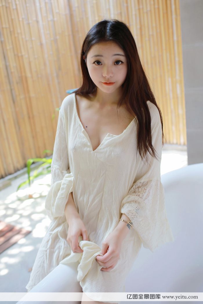 模范学院美女模特佘贝拉bella真空激情&湿身诱惑马代旅拍