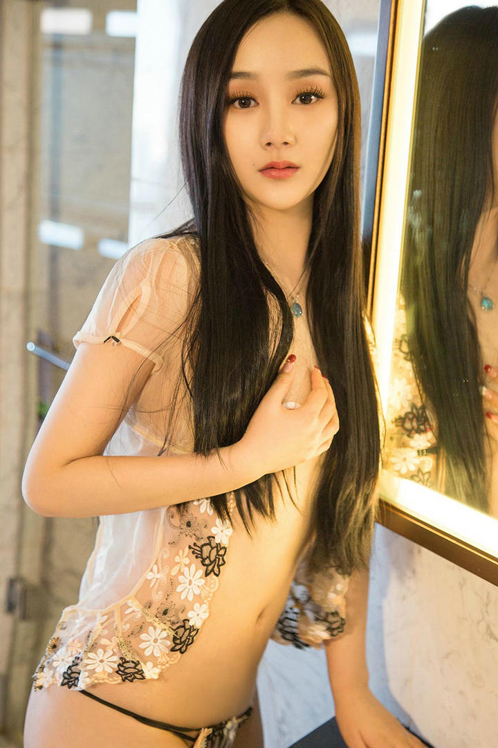 国内性感长发美女贺欣畅图片