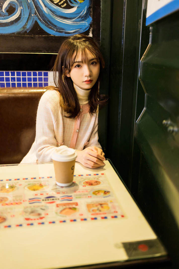 漂亮养眼美女果果网红主播清纯美女图片