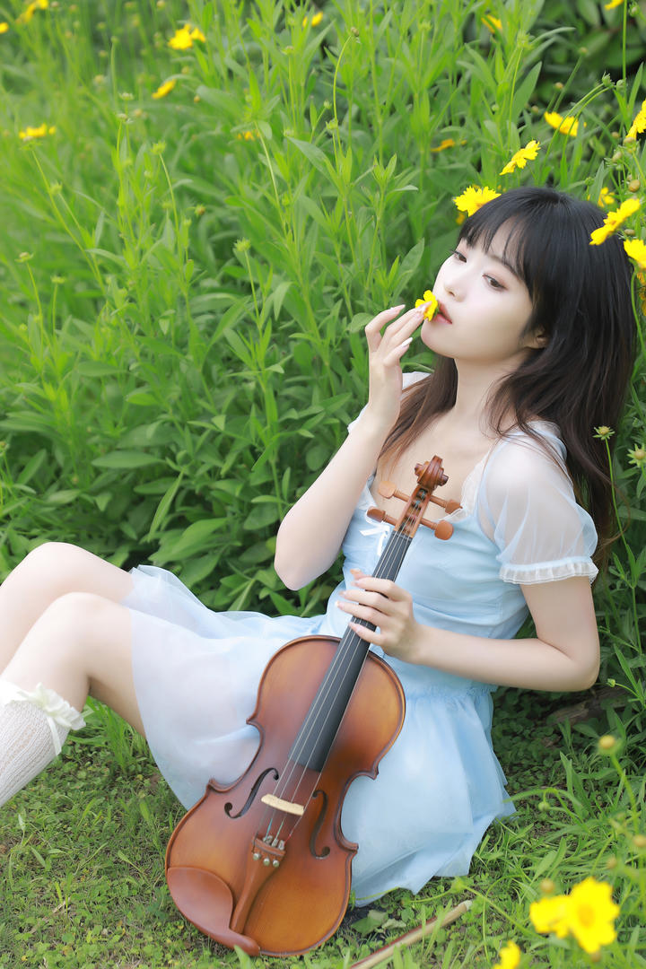 精品秀人网艺校女生美女私房艺术写真