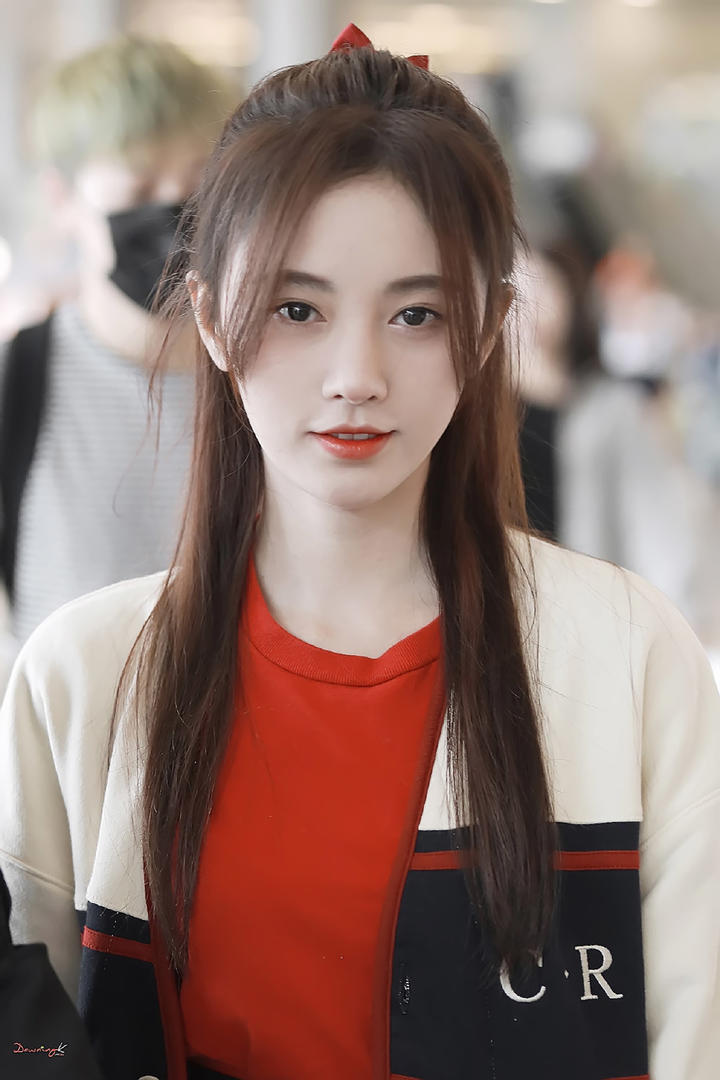 鞠婧祎清纯学院范打扮高清美女明星壁纸图片下载