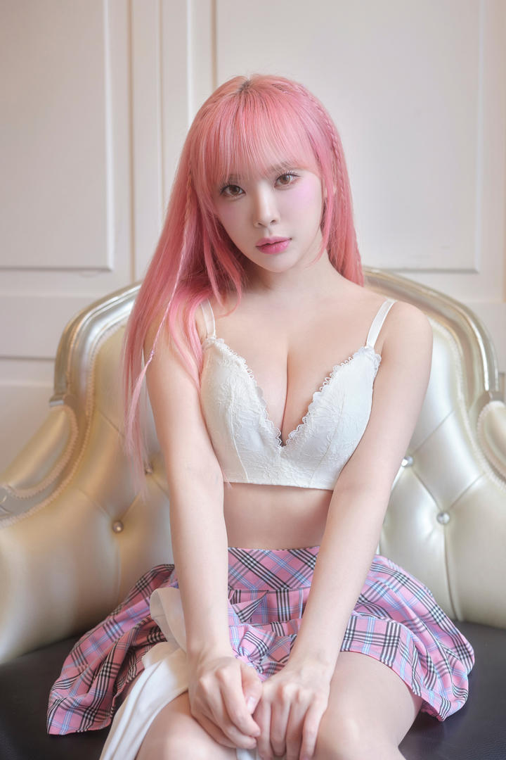 韩国视觉系粉发尤物白色内衣大全 纯欲风+女团身材 高清4K壁纸级摄影作品