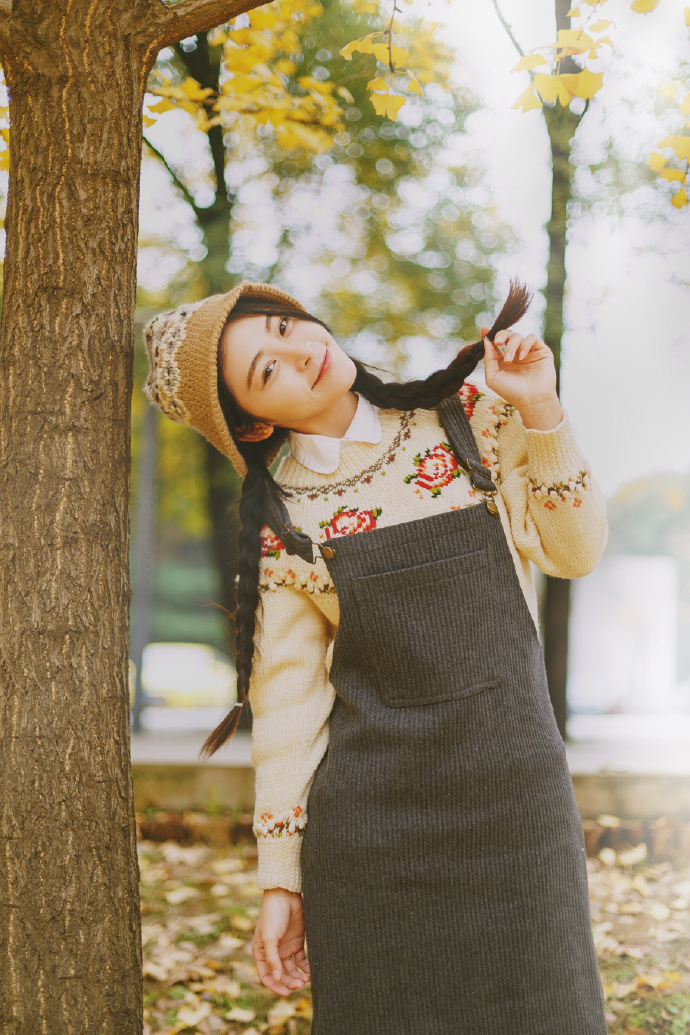 可爱帽子少女的秋天生活