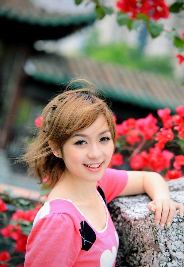 清纯美女甜美可爱街拍写真