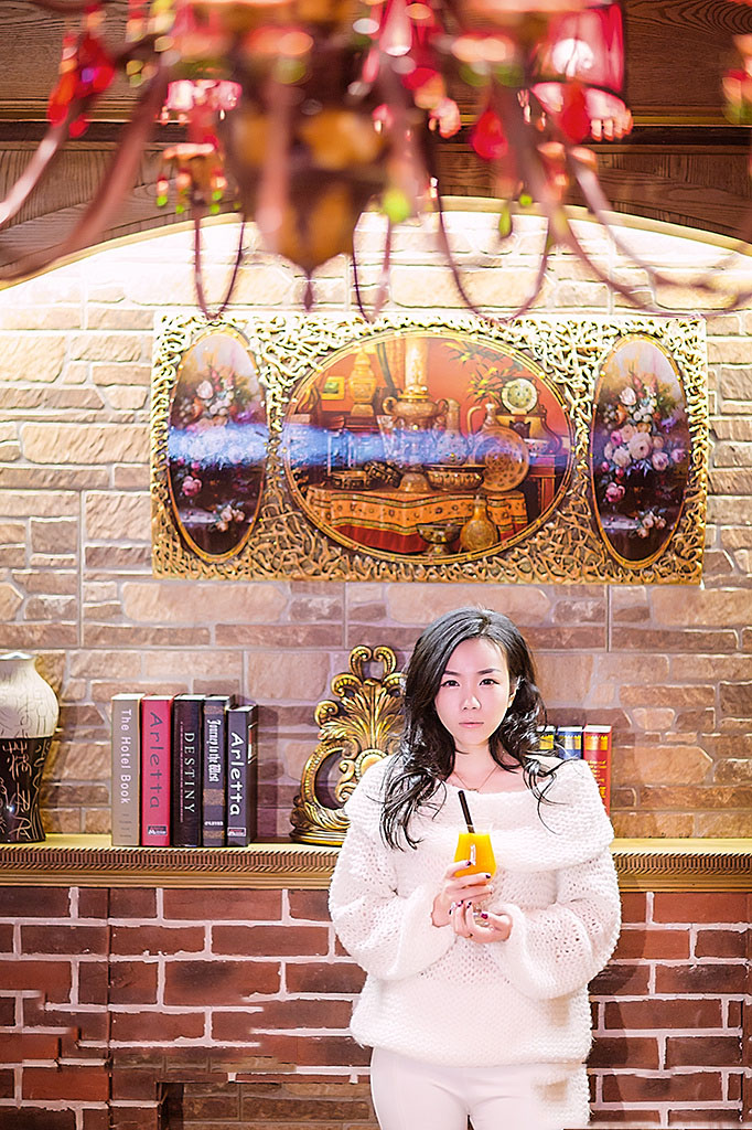 高贵典雅少女的下午茶