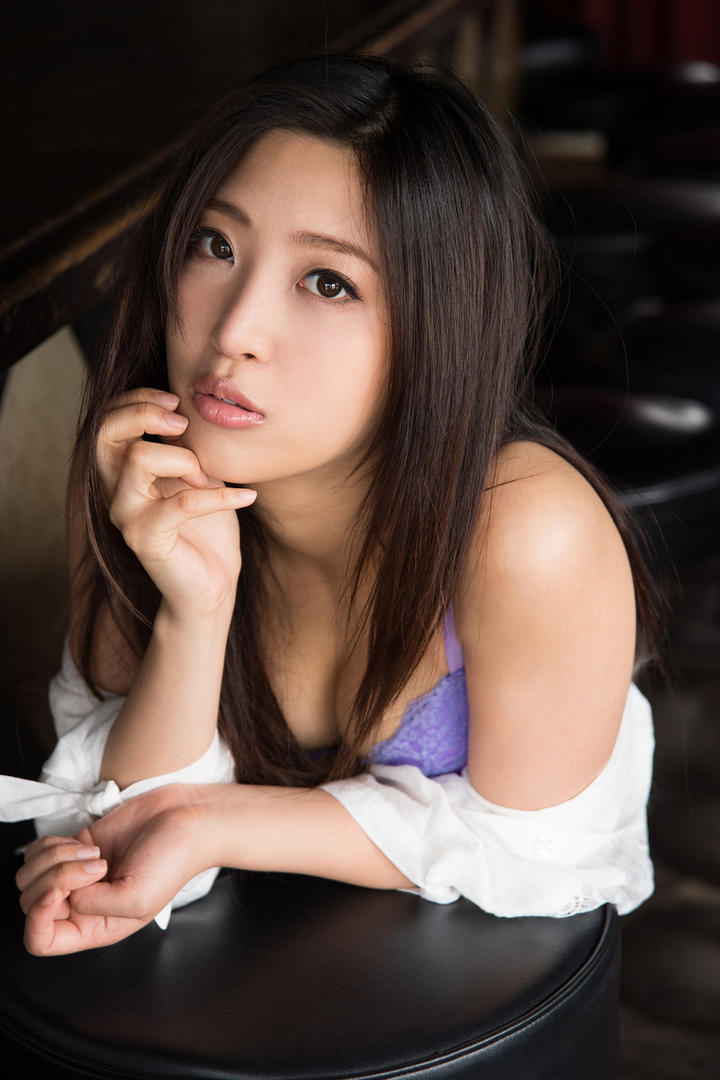 清纯日本美女艺术照高清大图