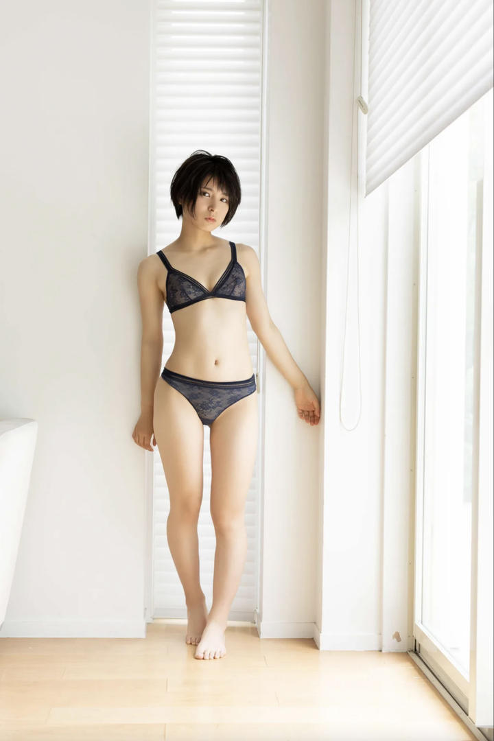 高清日本短发内衣美女性感写真集