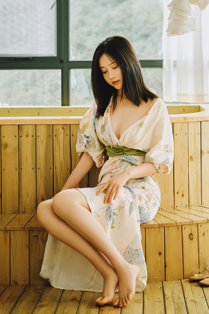 浴室约拍气质女神798艺术图片