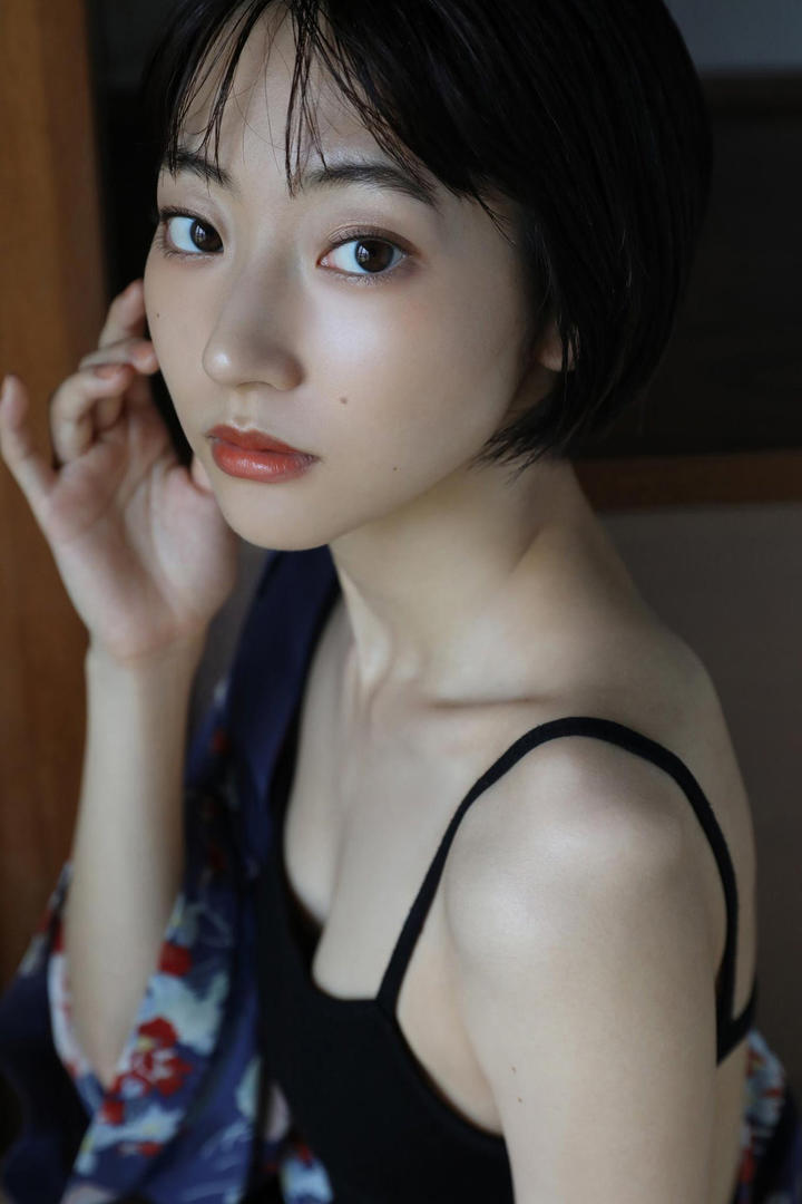 高清一二三四日本无吗睡衣美女近照图片