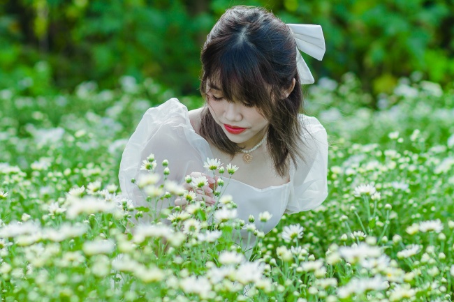 春天花海美女写真图片