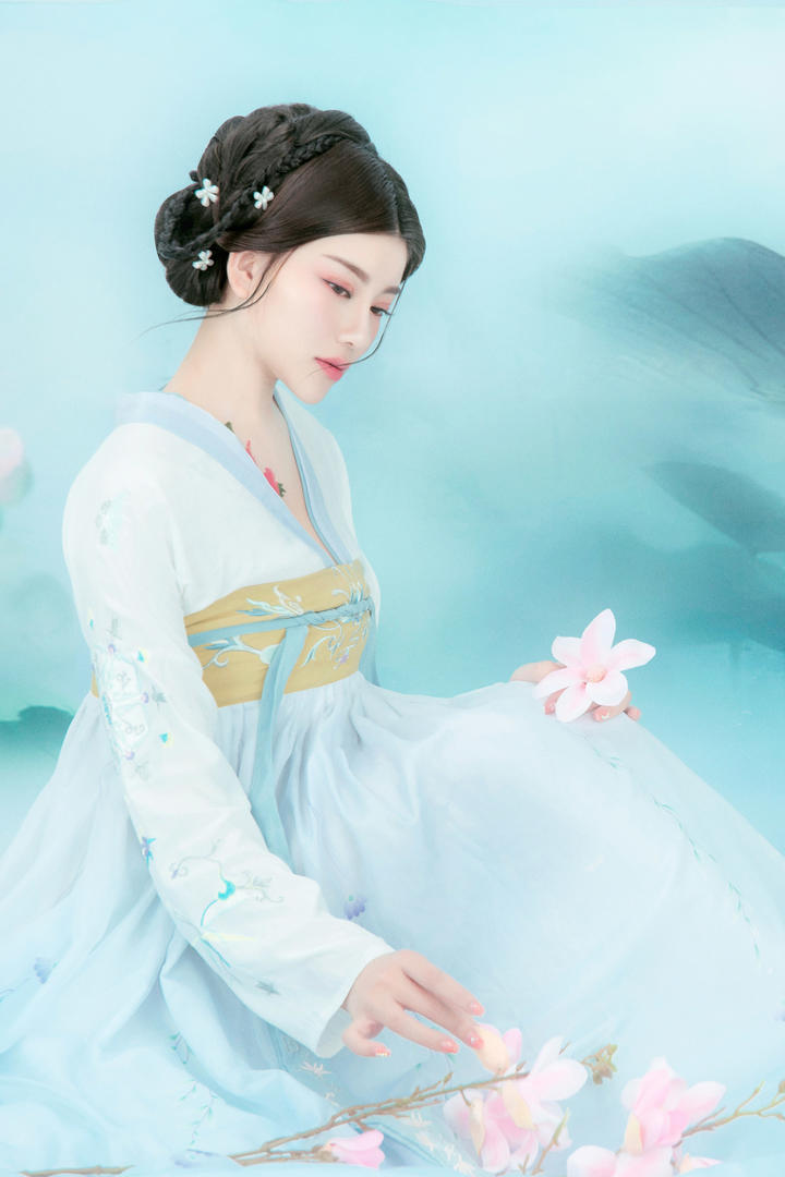 中国唯美清纯古装美女壁纸图片