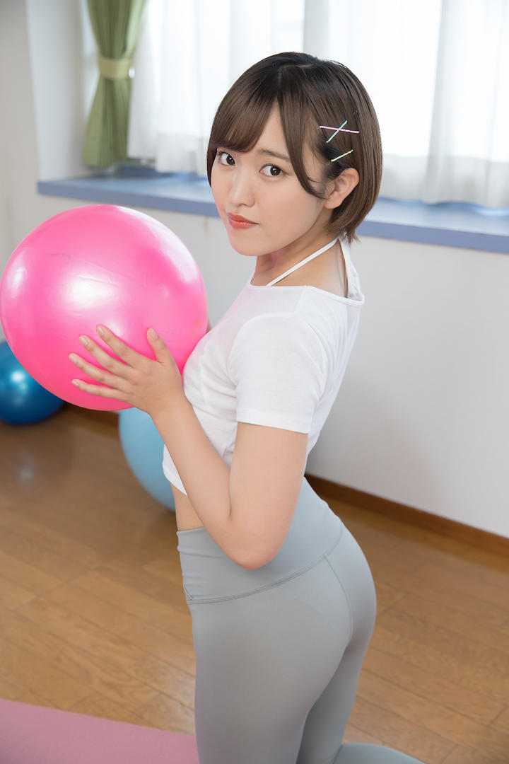 日本女生紧身裤健身瑜伽写真集下载